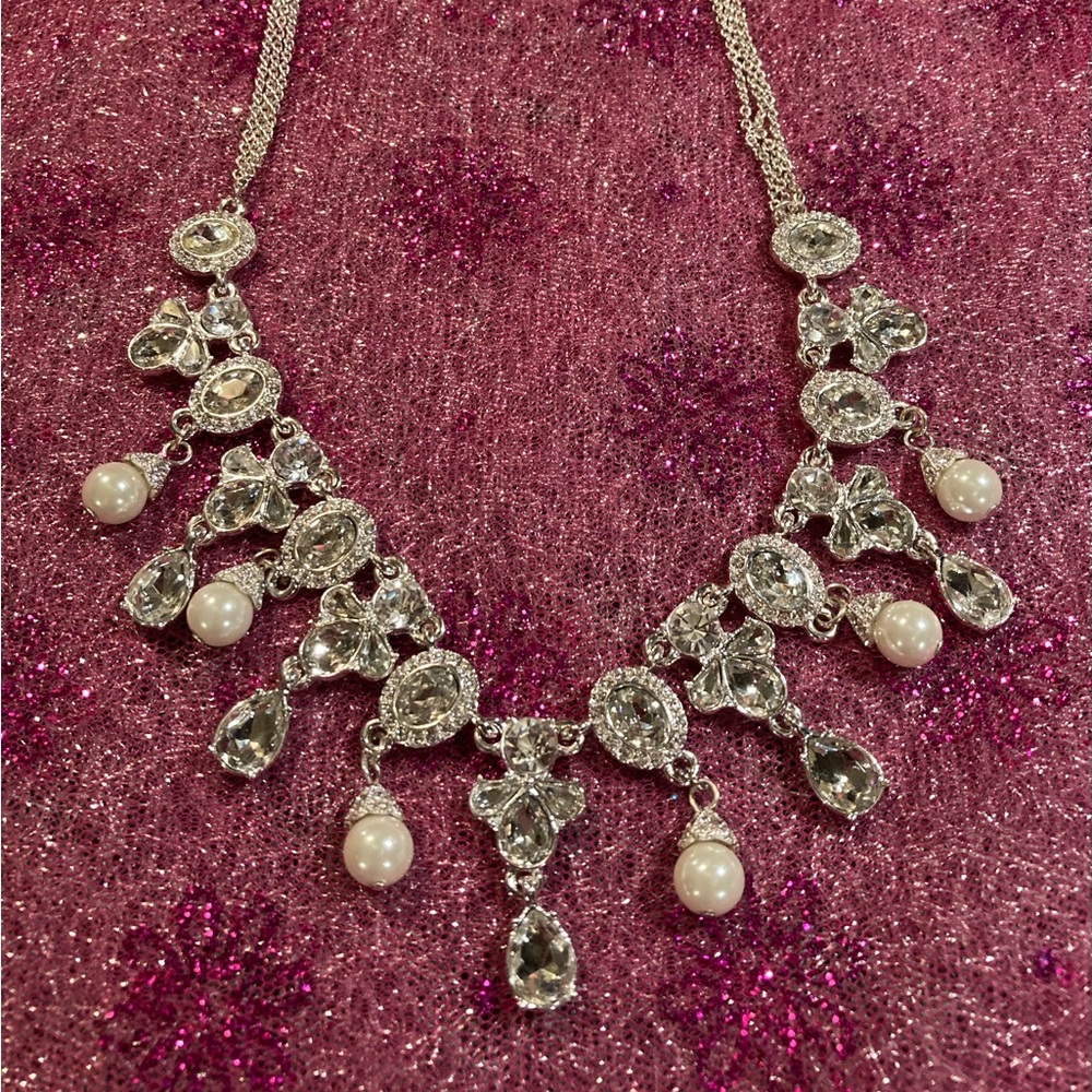 Crystals & Pearls Necklace